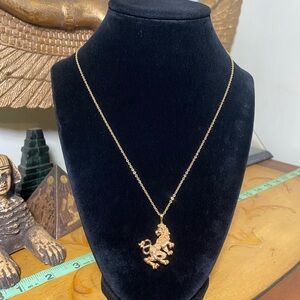 Vintage Lion Pendant Necklace - Women Jewelry